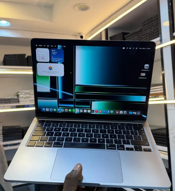 MACBOOK PRO M1 13' 2020 8 GB RAM 512GB
