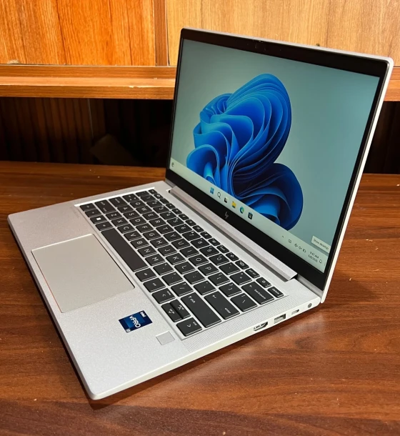 HP ELITE BOOK 630 G10 I7 13TH GEN 16GB 512 TOUCHSCREEN