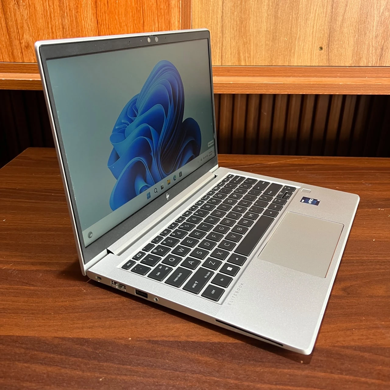 HP ELITE BOOK 630 G10 I7 13TH GEN 16GB 512 TOUCHSCREEN